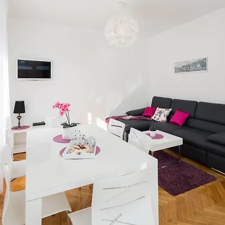 Apartment Mirtus